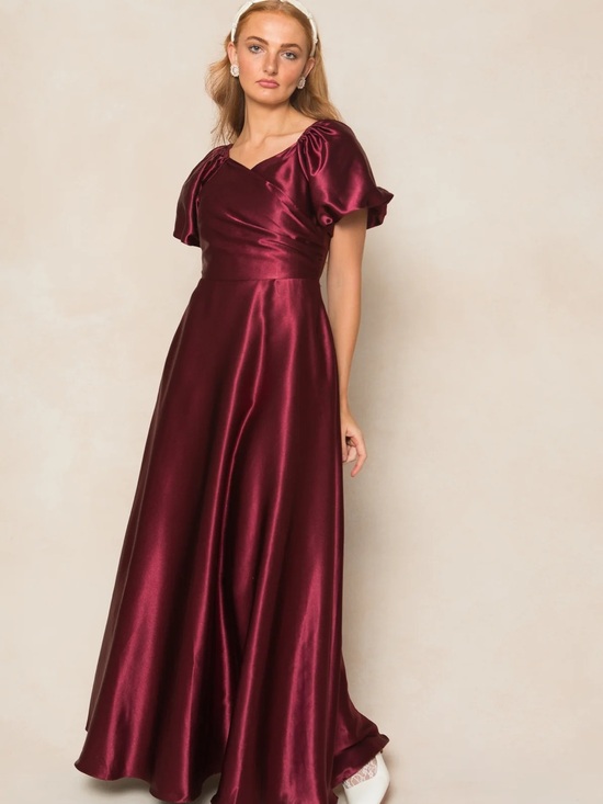Ivy City Co Dresses & Skirts - Ivy City Co. Tessie Dress in Wine Satin